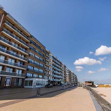 Huswell - Beachfront Apartment In Zeebrugge Exterior photo