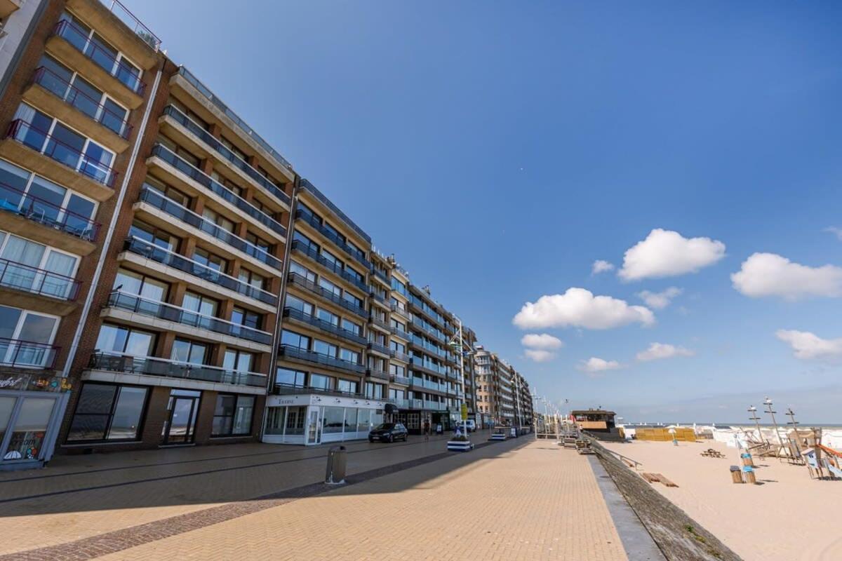 Huswell - Beachfront Apartment In Zeebrugge Exterior photo